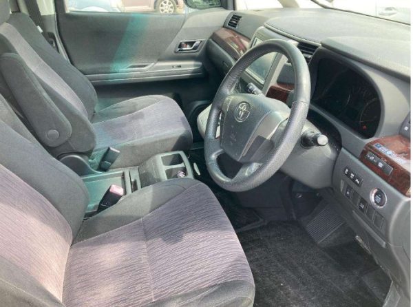 Toyota Alphard Pearl White - Image 5