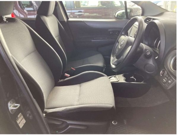 Toyota Vitz Black - Image 3
