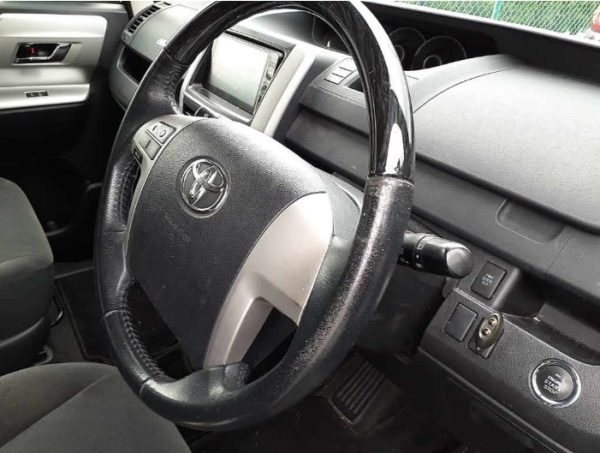 Toyota Noah Grey - Image 5