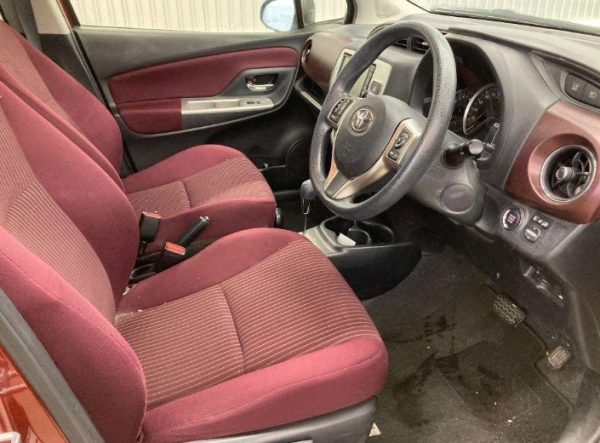 Toyota Vitz Maroon - Image 3