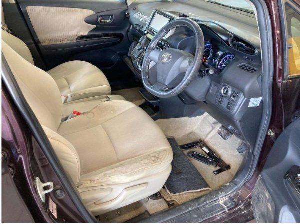 Toyota Wish Maroon - Image 7