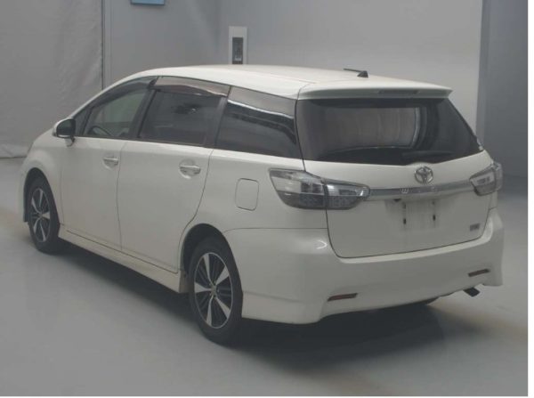 Toyota Wish White - Image 4