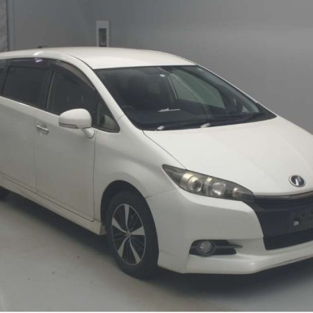 Toyota Wish White