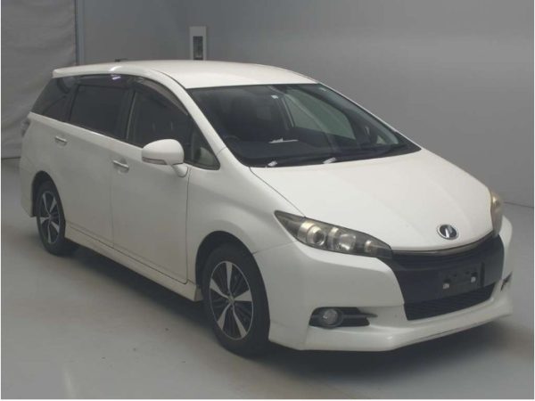 Toyota Wish White
