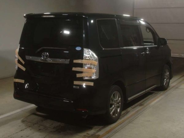 Toyota Voxy Black - Image 2