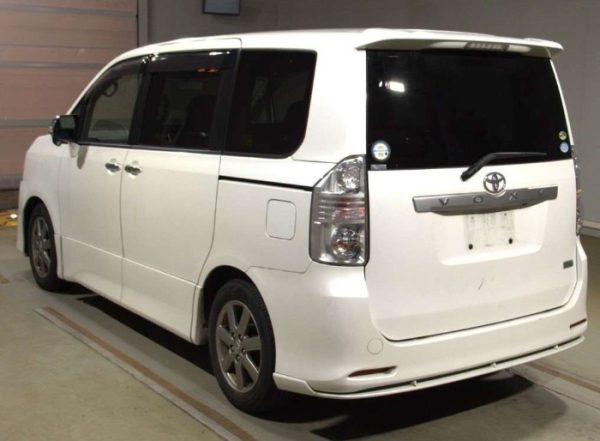 Toyota Voxy White - Image 2