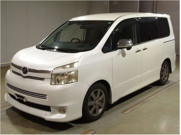 Toyota Voxy White - Image 4