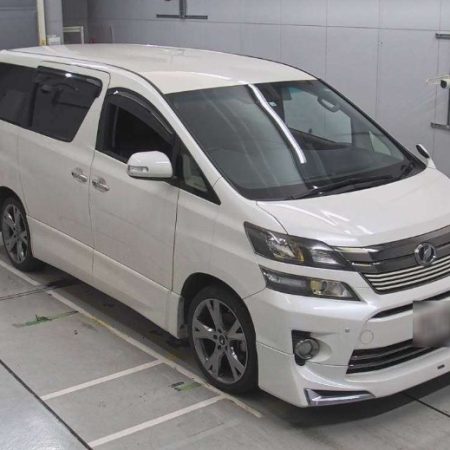 Toyota Vellfire White