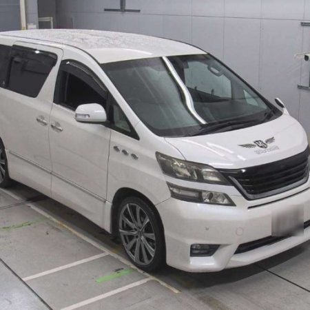 Toyota Vellfire Pearl White